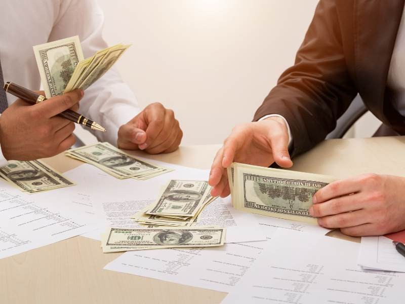 Participação nos Lucros e Resultados (PLR) e Comissões